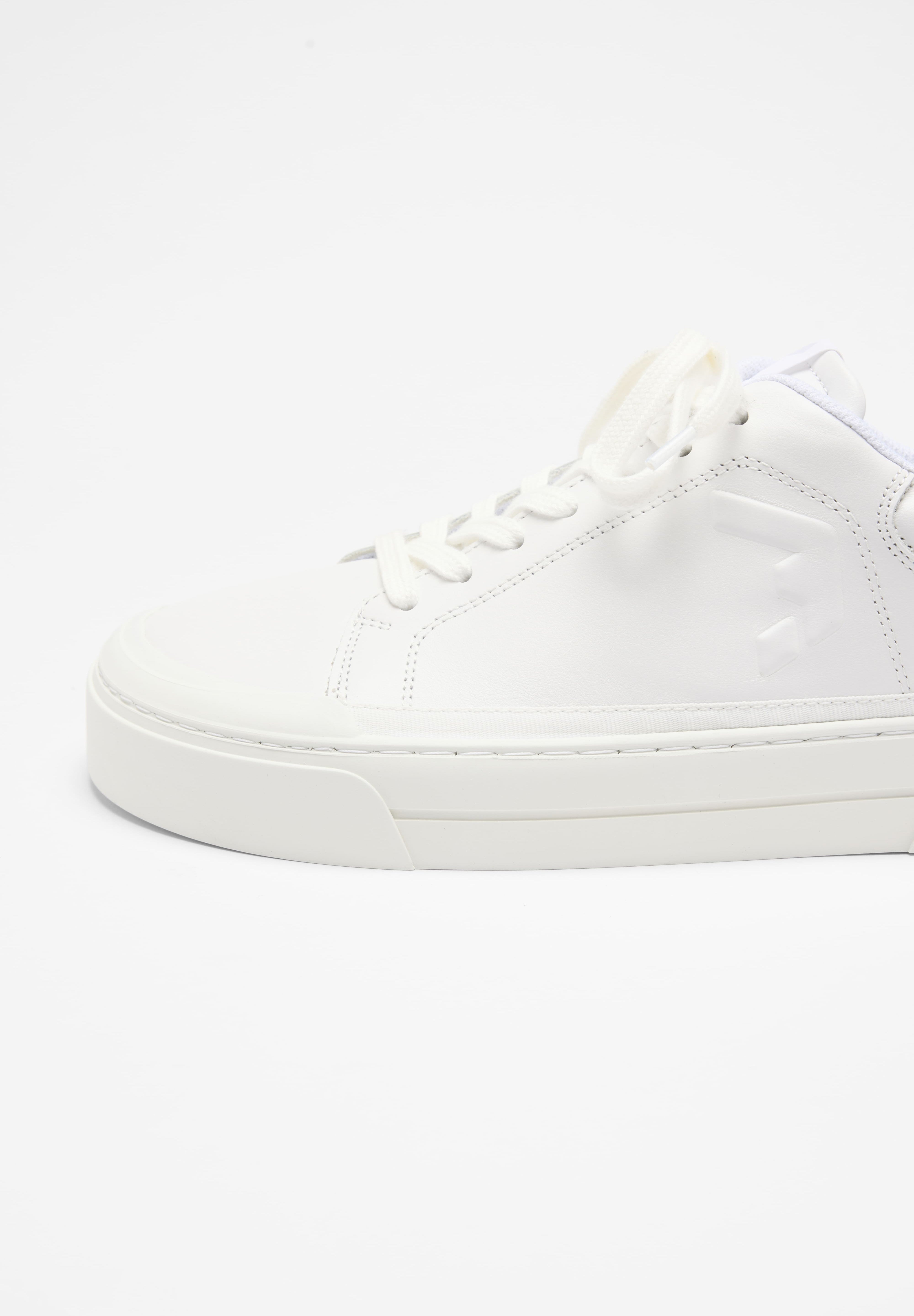 Arcus All White