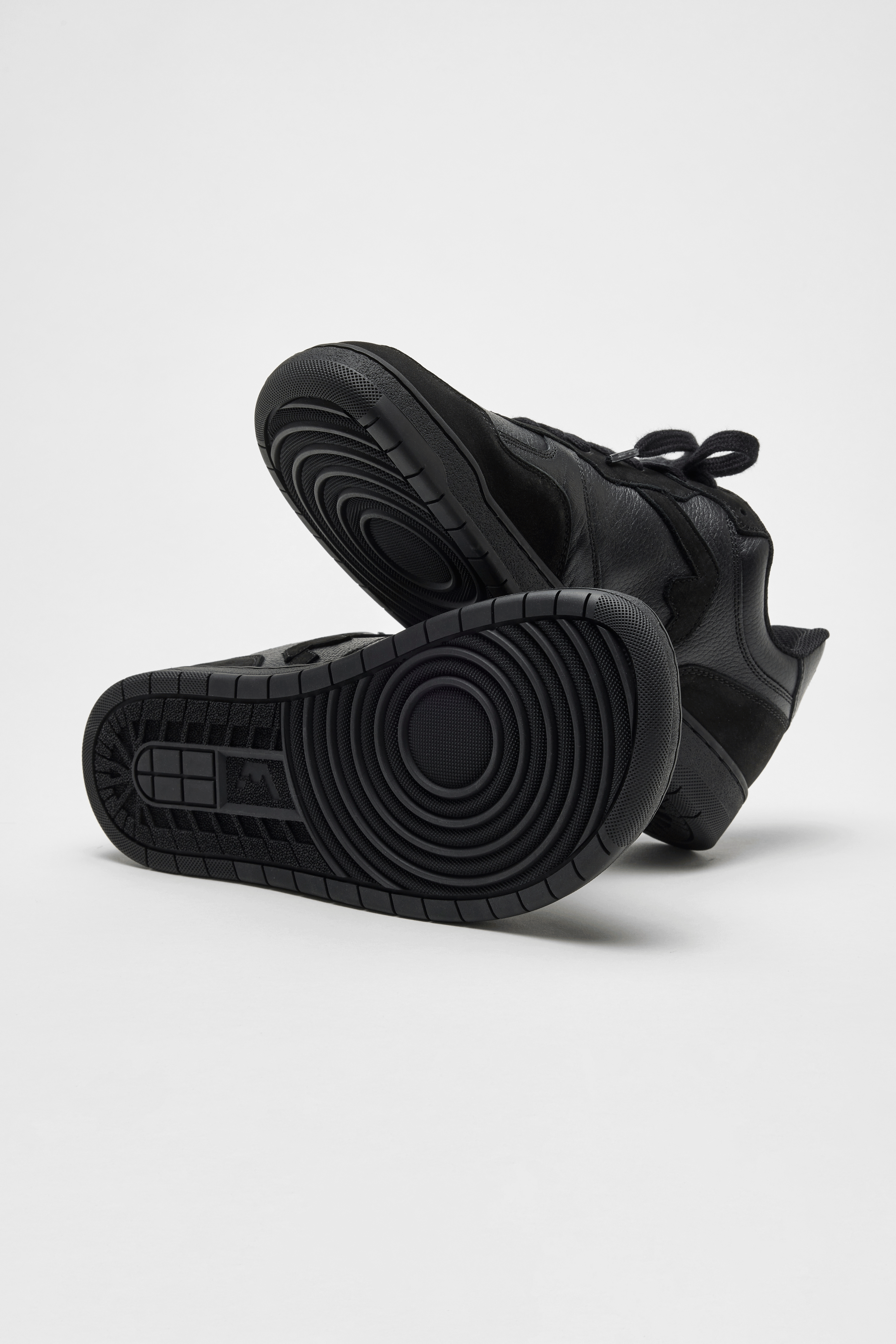 Nova Dual Black