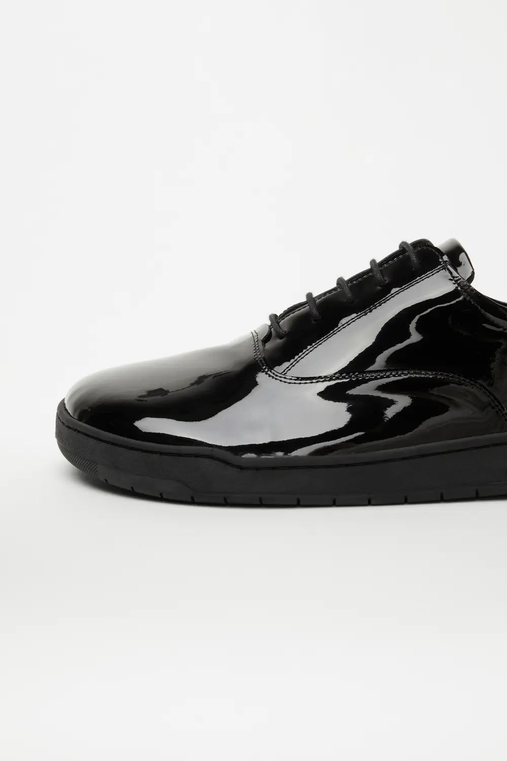 Nova Patent Black